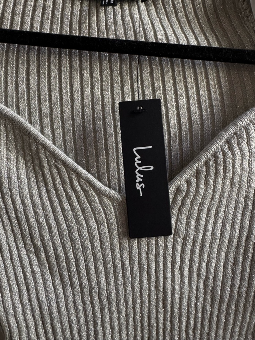 Lulu's Ribbed V-Neck Knit Top - Light Gray - Picture 2 of 4